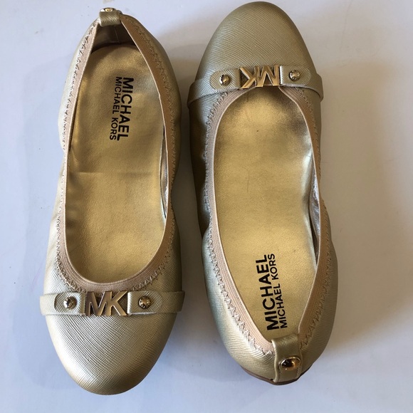 Michael Kors “Rover Heidi” Gold Ballet Flats Size 2 Gently Worn - Picture 2 of 10